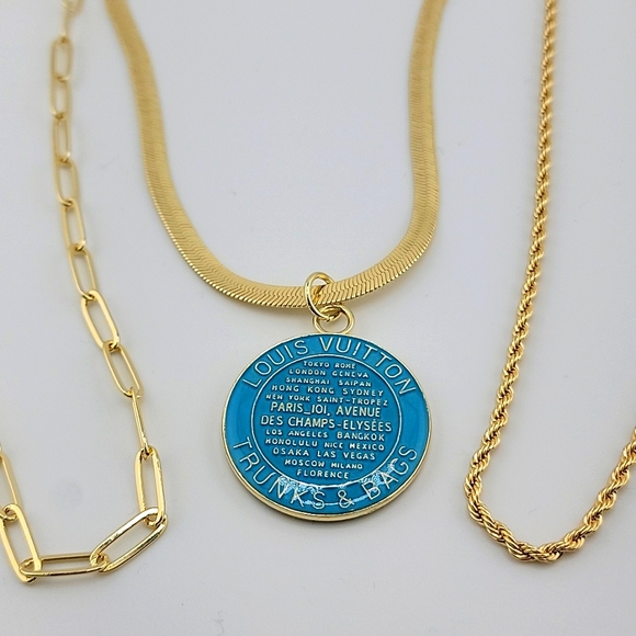 LV Trunks and Bags Zipper Pull Charm Teal Gold - Picture 8 of 8